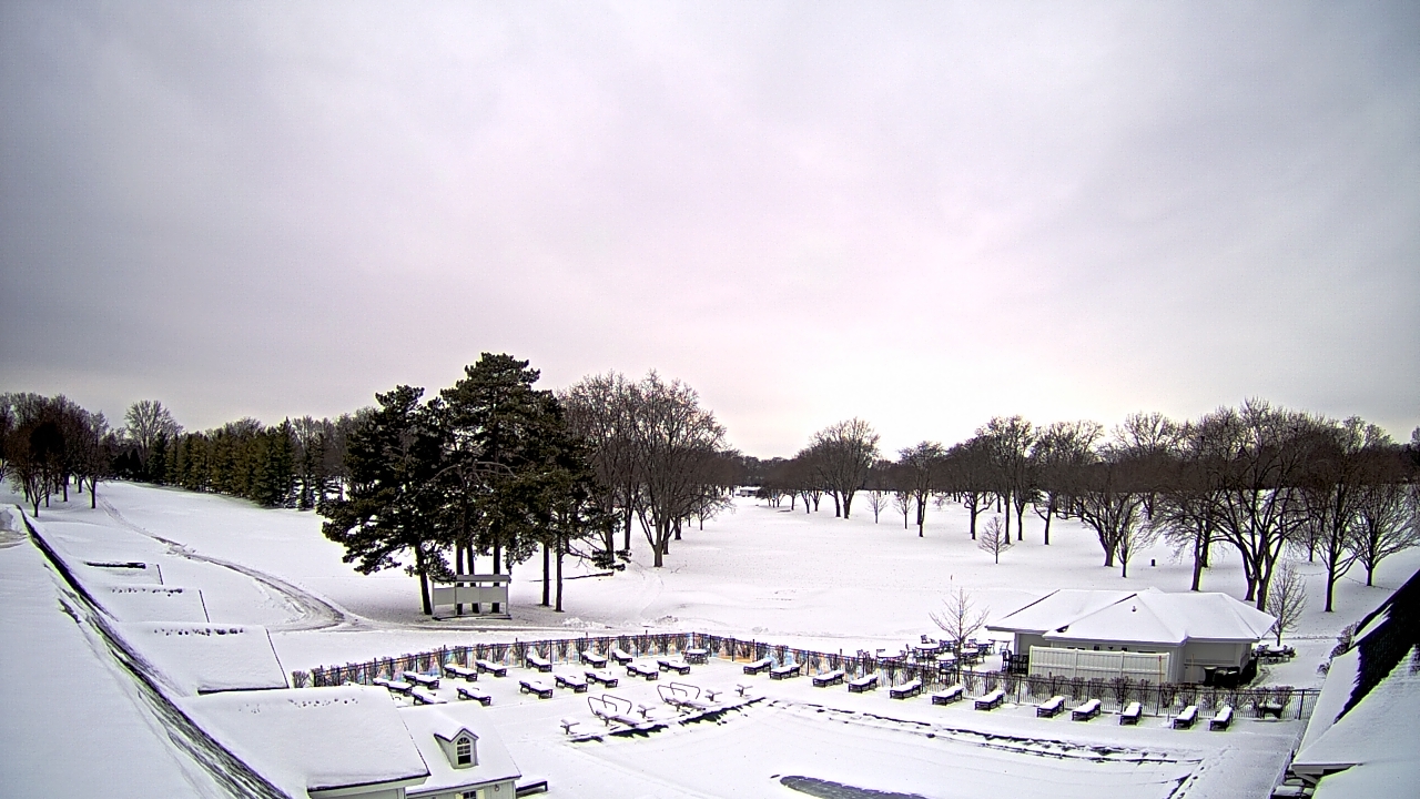 Thumbnail for current weather camera view from Crystal Lake Country Club in Crystal Lake, Illinois