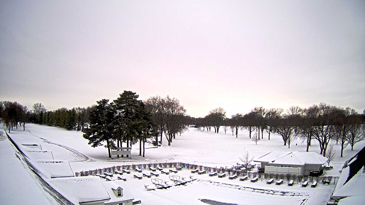Thumbnail for current weather camera view from Crystal Lake Country Club in Crystal Lake, Illinois