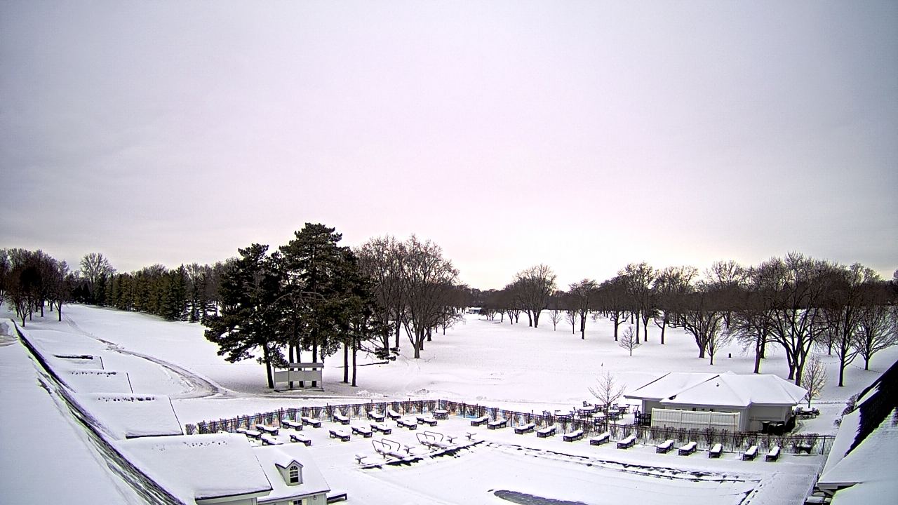 Thumbnail for current weather camera view from Crystal Lake Country Club in Crystal Lake, Illinois