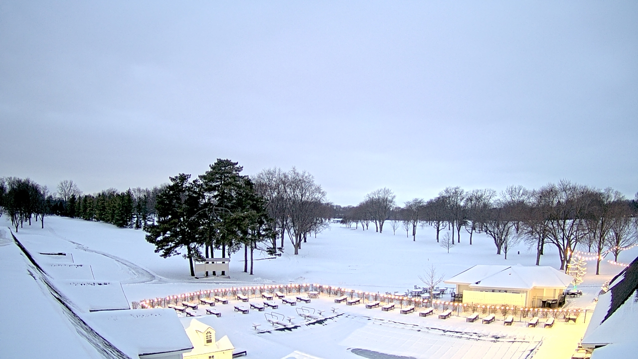 Thumbnail for current weather camera view from Crystal Lake Country Club in Crystal Lake, Illinois