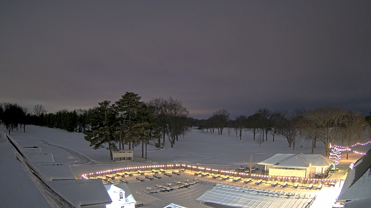 Thumbnail for current weather camera view from Crystal Lake Country Club in Crystal Lake, Illinois