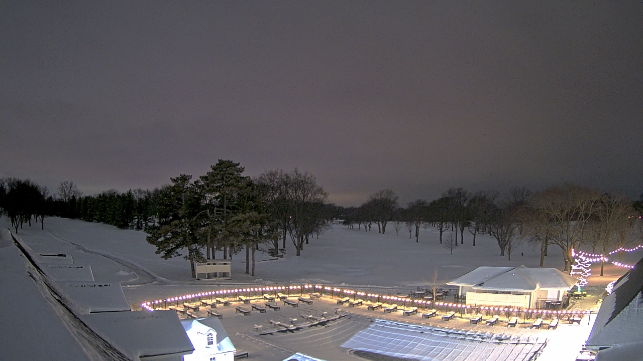 Thumbnail for current weather camera view from Crystal Lake Country Club in Crystal Lake, Illinois