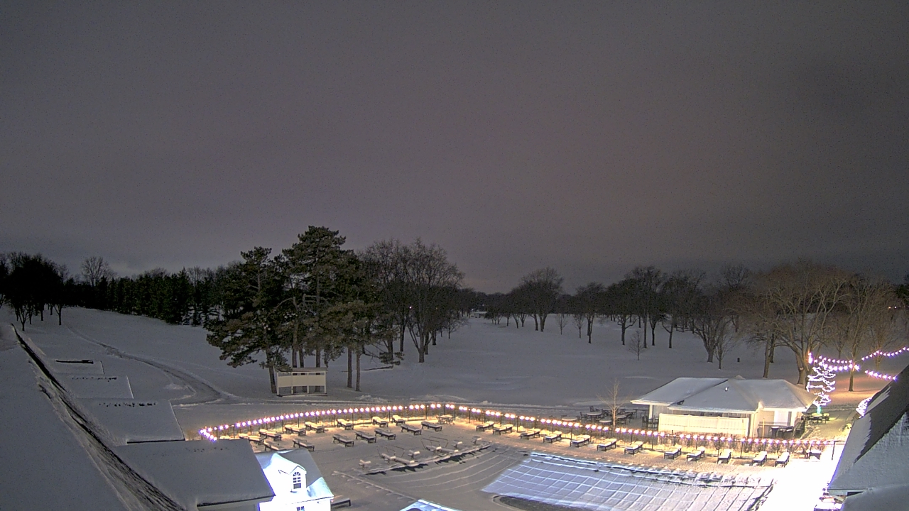 Thumbnail for current weather camera view from Crystal Lake Country Club in Crystal Lake, Illinois