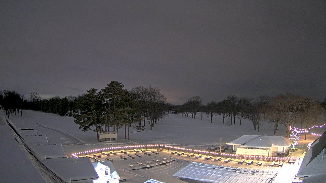 Thumbnail for current weather camera view from Crystal Lake Country Club in Crystal Lake, Illinois