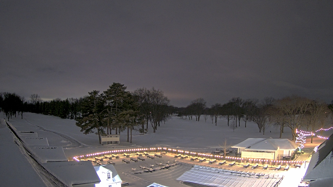 Thumbnail for current weather camera view from Crystal Lake Country Club in Crystal Lake, Illinois