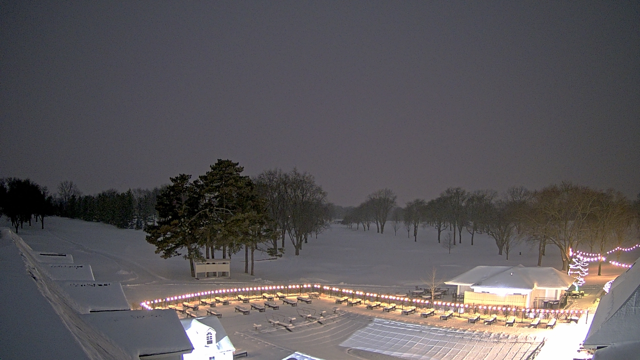 Thumbnail for current weather camera view from Crystal Lake Country Club in Crystal Lake, Illinois