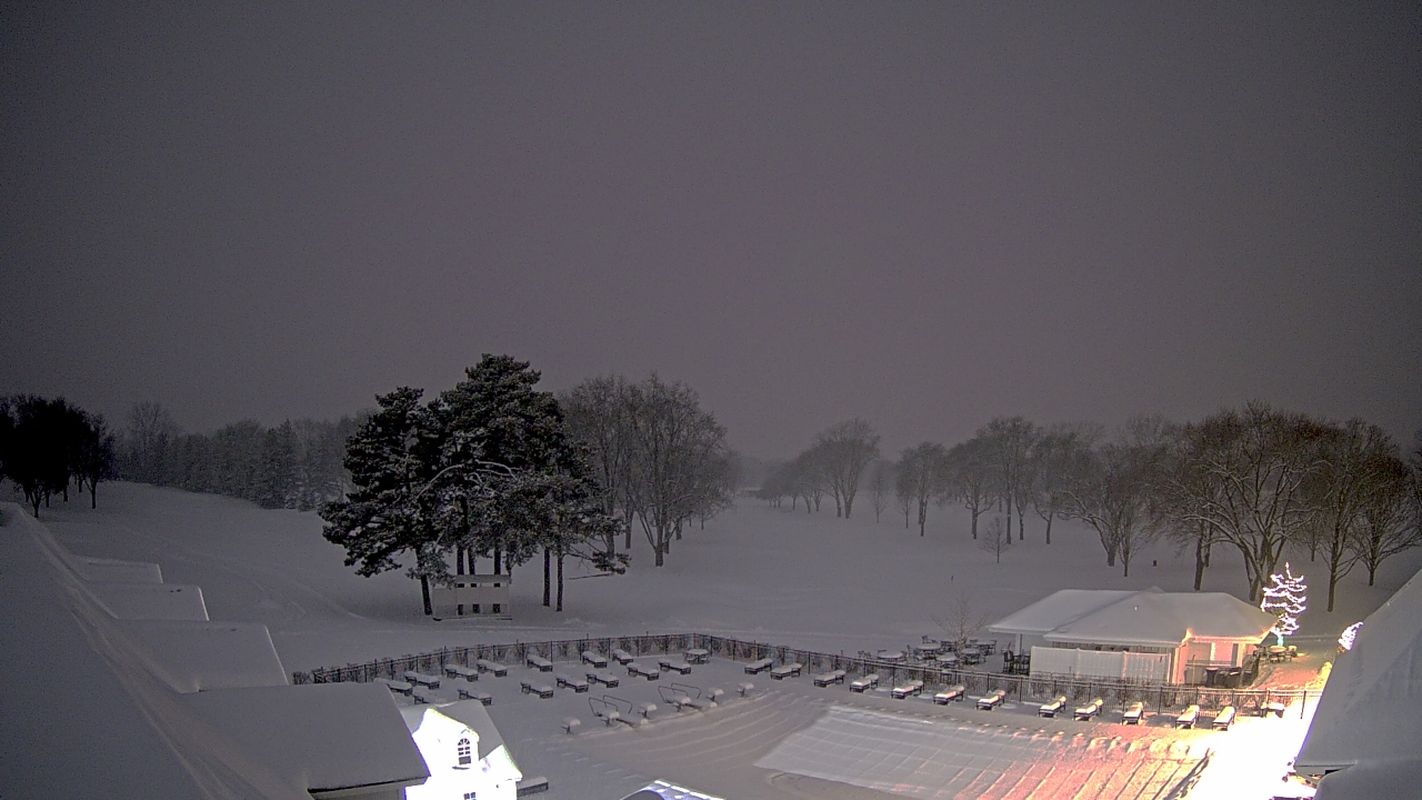 Thumbnail for current weather camera view from Crystal Lake Country Club in Crystal Lake, Illinois