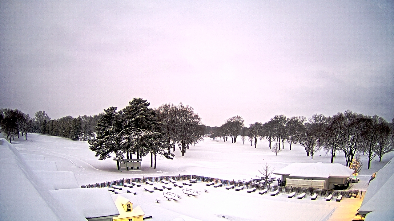 Thumbnail for current weather camera view from Crystal Lake Country Club in Crystal Lake, Illinois