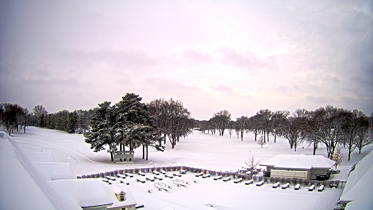 Thumbnail for current weather camera view from Crystal Lake Country Club in Crystal Lake, Illinois