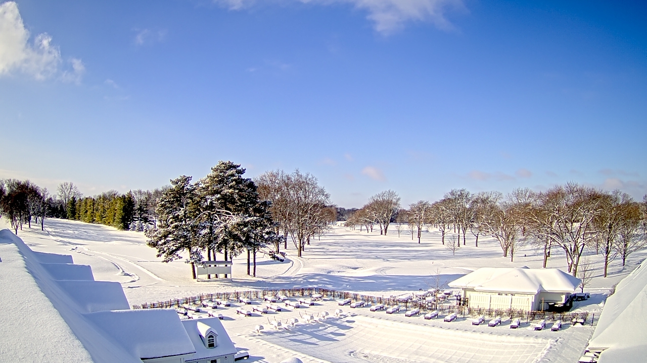 Thumbnail for current weather camera view from Crystal Lake Country Club in Crystal Lake, Illinois