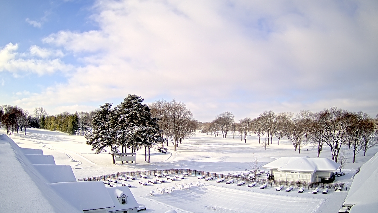 Thumbnail for current weather camera view from Crystal Lake Country Club in Crystal Lake, Illinois