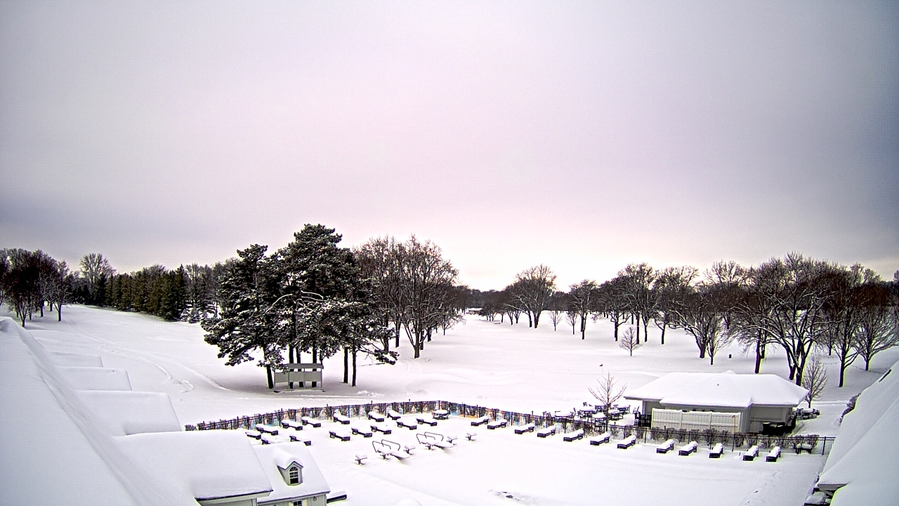 Thumbnail for current weather camera view from Crystal Lake Country Club in Crystal Lake, Illinois