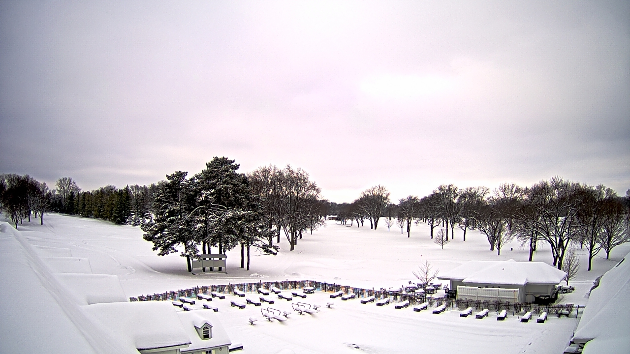Thumbnail for current weather camera view from Crystal Lake Country Club in Crystal Lake, Illinois
