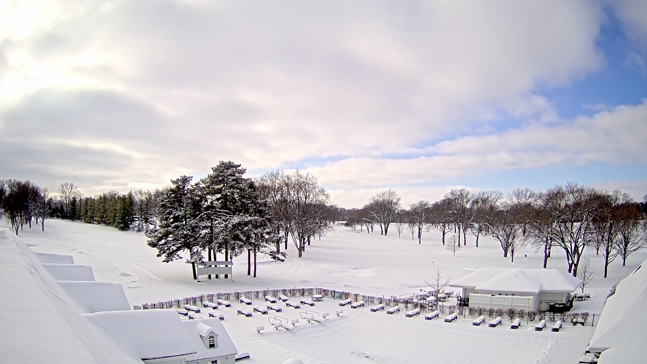 Thumbnail for current weather camera view from Crystal Lake Country Club in Crystal Lake, Illinois