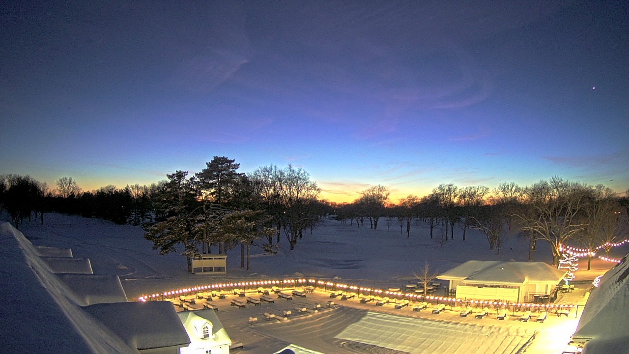 Thumbnail for current weather camera view from Crystal Lake Country Club in Crystal Lake, Illinois