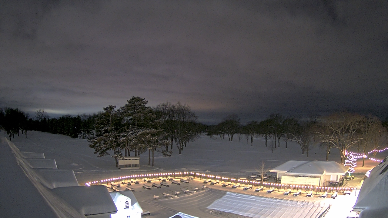 Thumbnail for current weather camera view from Crystal Lake Country Club in Crystal Lake, Illinois