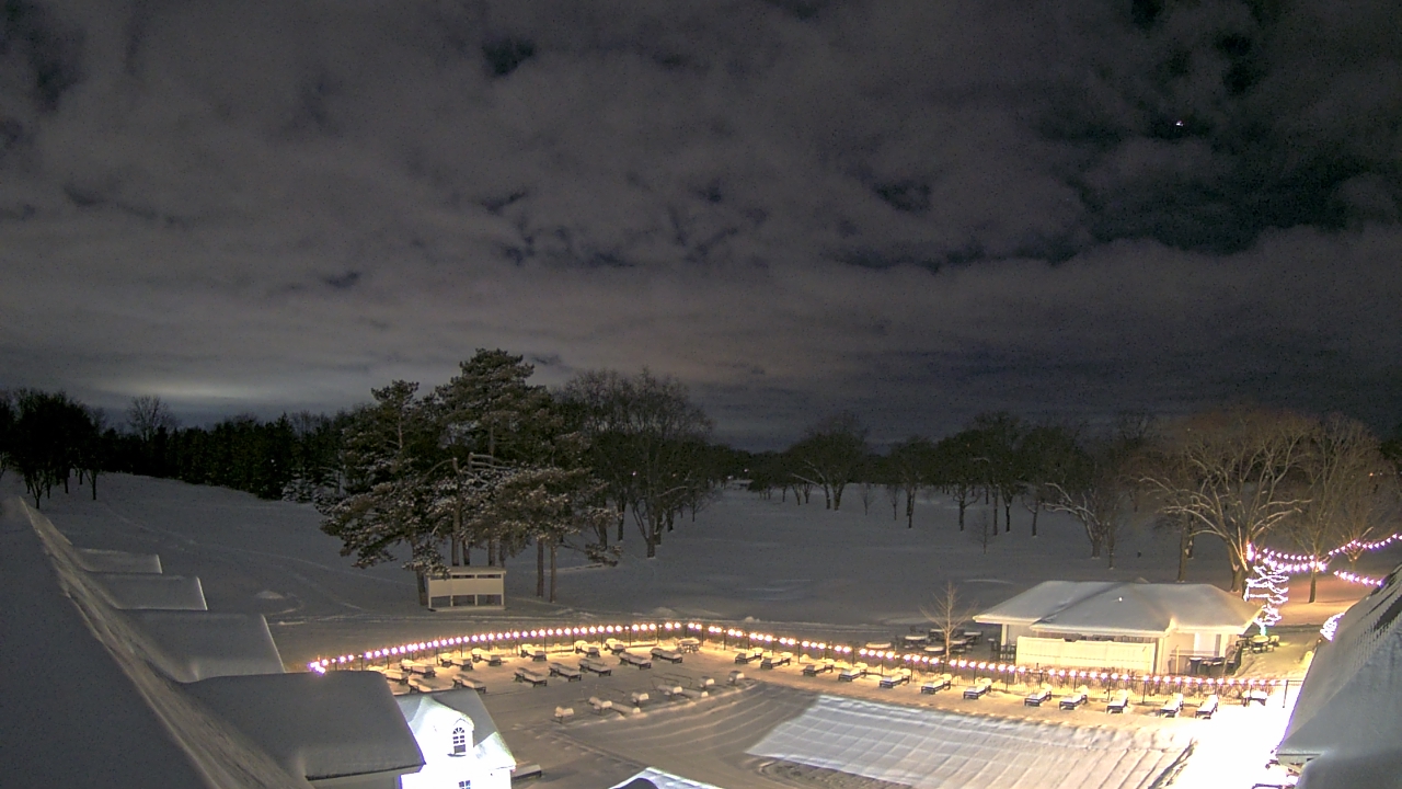 Thumbnail for current weather camera view from Crystal Lake Country Club in Crystal Lake, Illinois