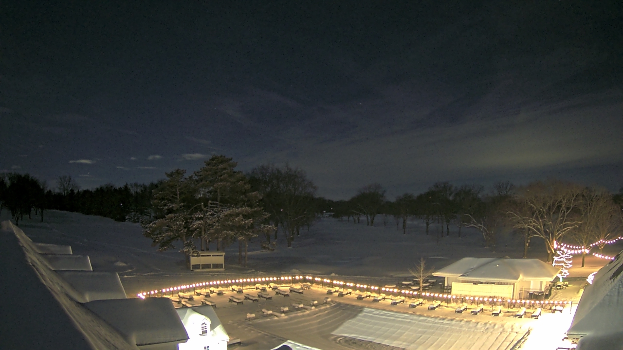 Thumbnail for current weather camera view from Crystal Lake Country Club in Crystal Lake, Illinois