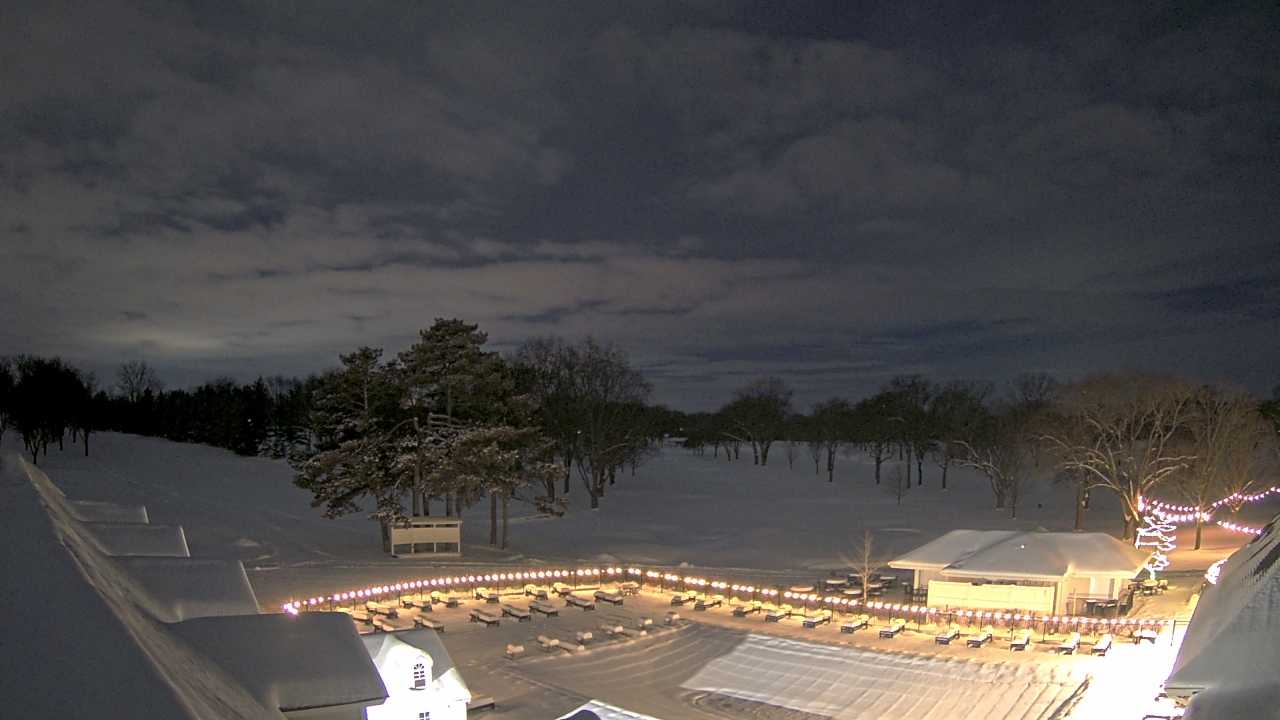 Thumbnail for current weather camera view from Crystal Lake Country Club in Crystal Lake, Illinois