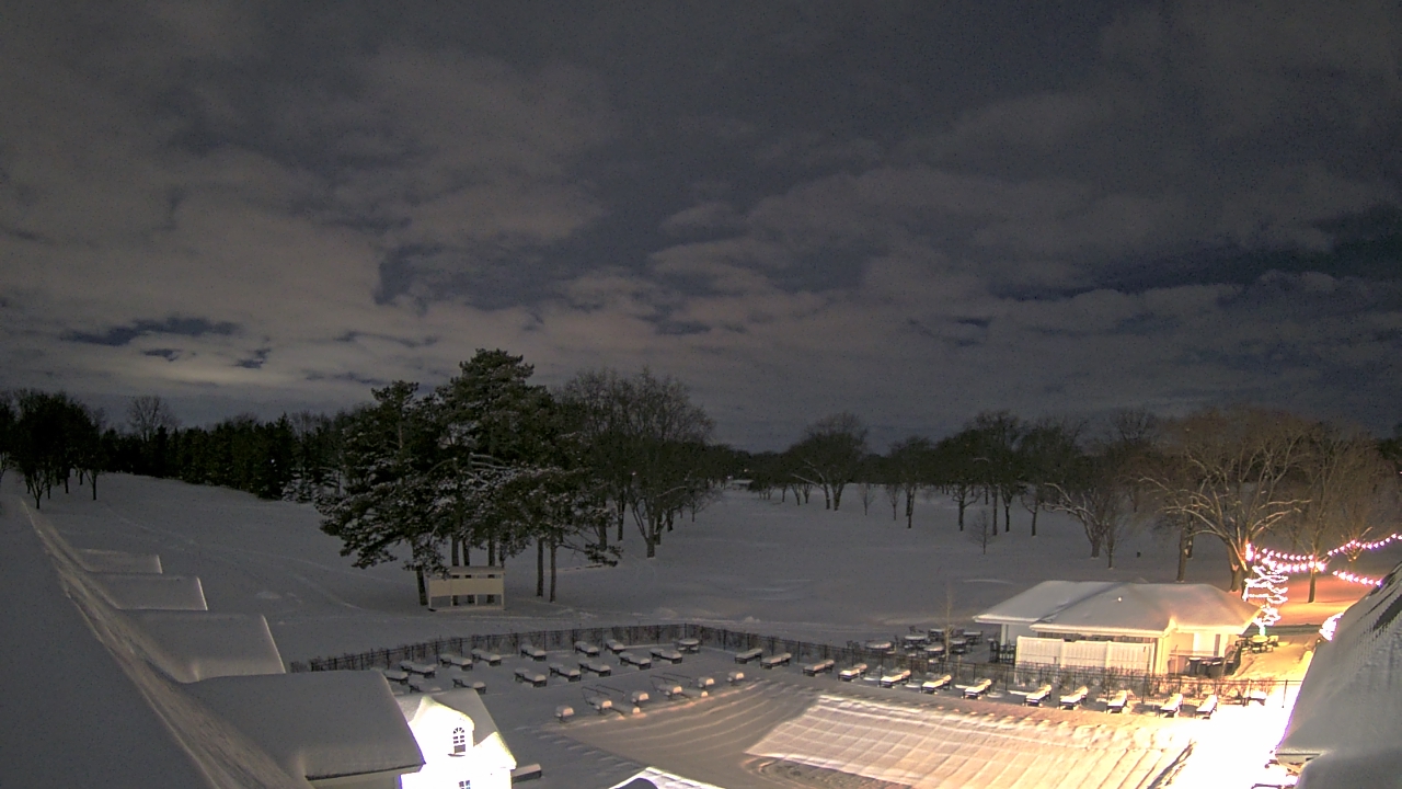 Thumbnail for current weather camera view from Crystal Lake Country Club in Crystal Lake, Illinois