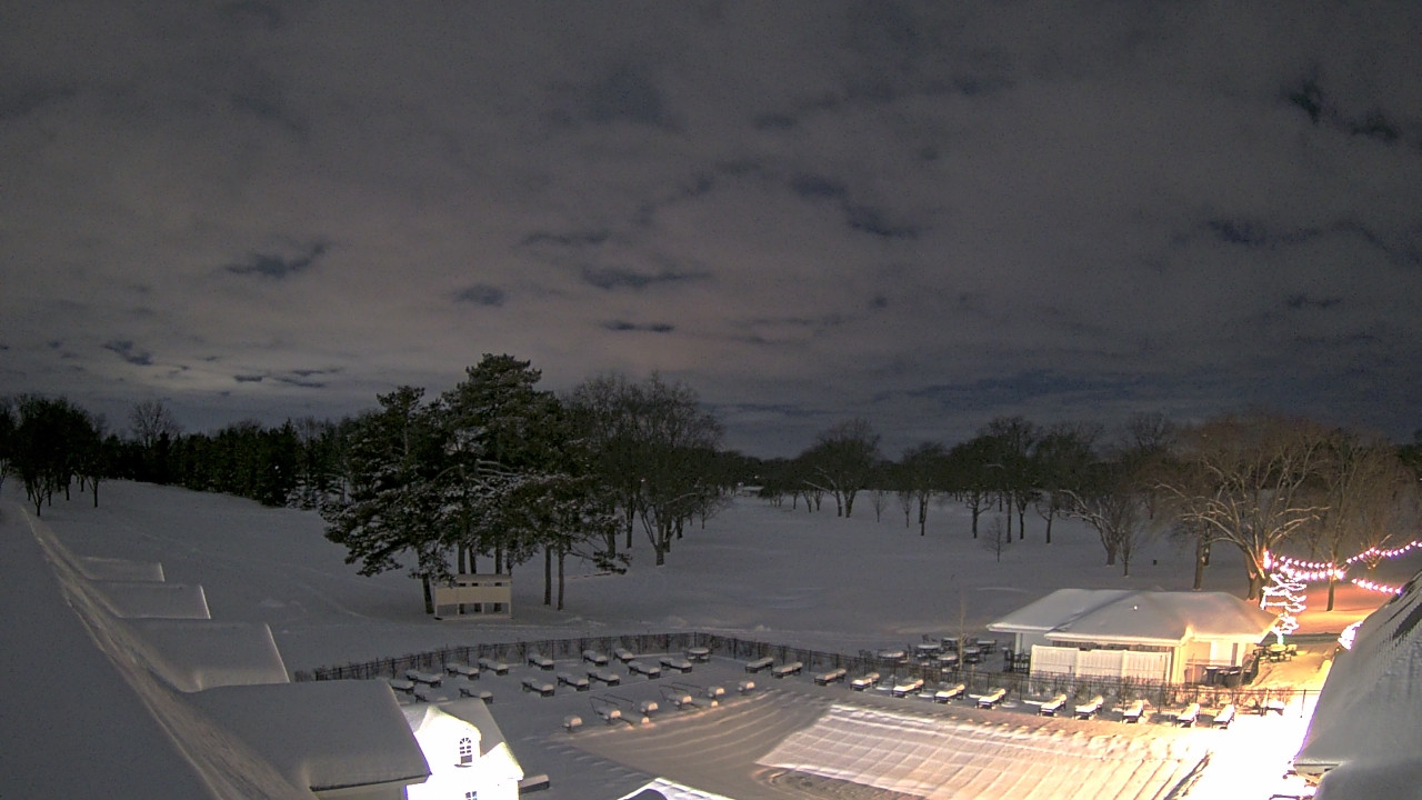 Thumbnail for current weather camera view from Crystal Lake Country Club in Crystal Lake, Illinois