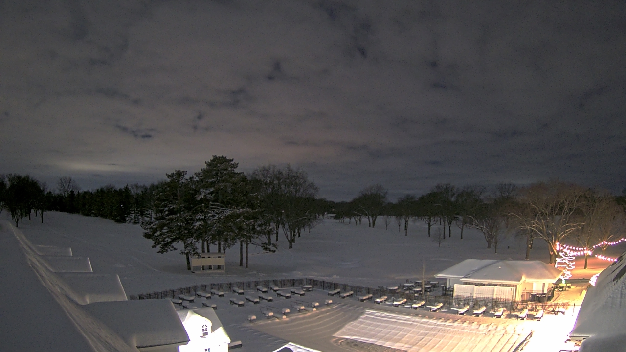 Thumbnail for current weather camera view from Crystal Lake Country Club in Crystal Lake, Illinois