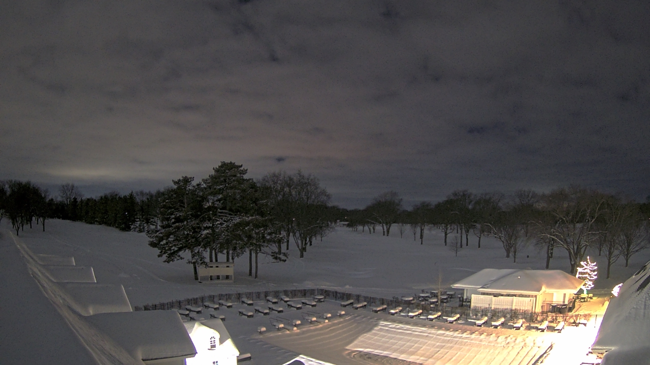 Thumbnail for current weather camera view from Crystal Lake Country Club in Crystal Lake, Illinois