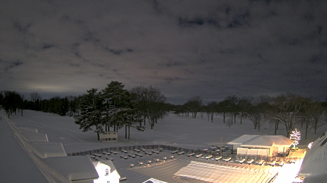 Thumbnail for current weather camera view from Crystal Lake Country Club in Crystal Lake, Illinois