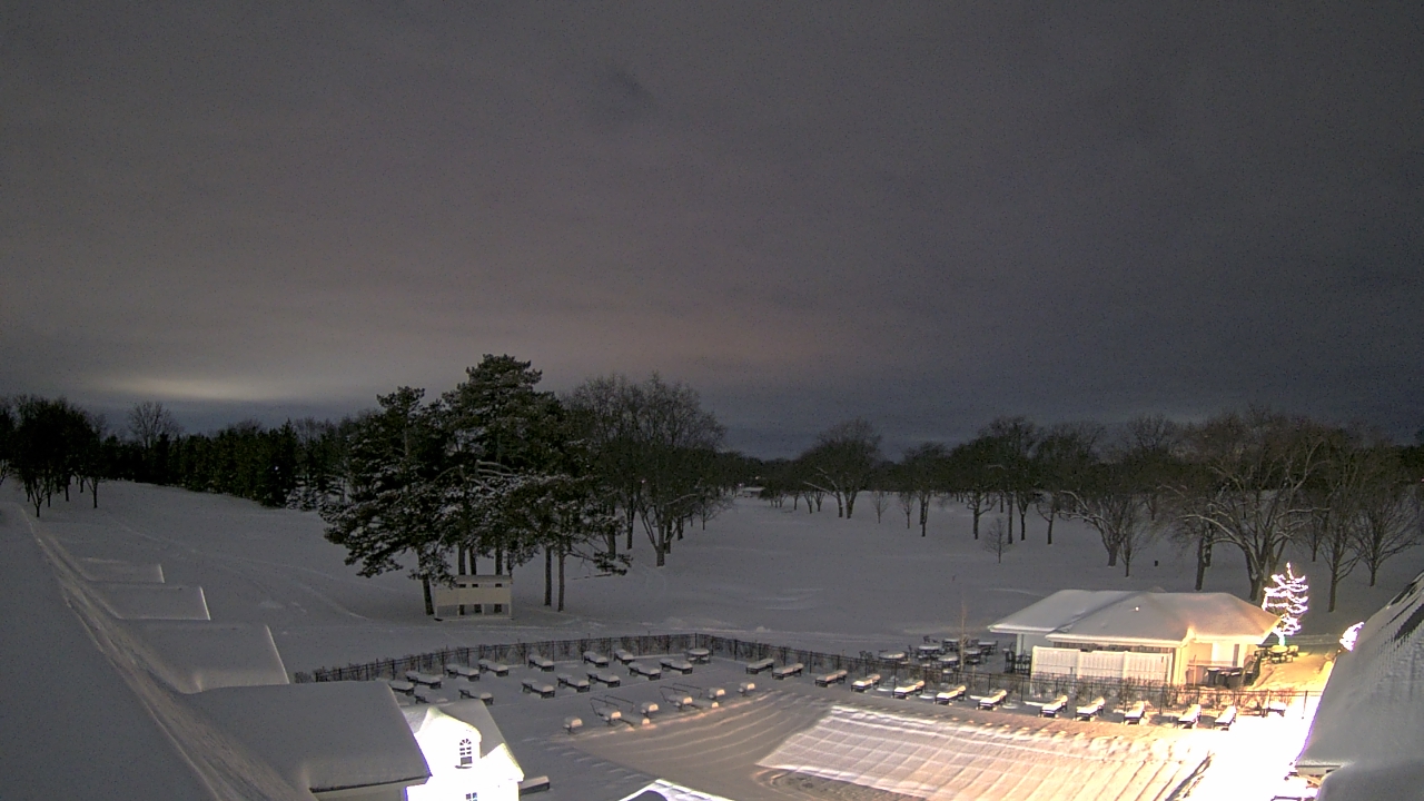 Thumbnail for current weather camera view from Crystal Lake Country Club in Crystal Lake, Illinois
