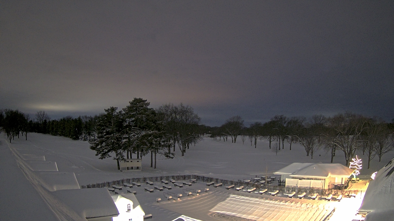 Thumbnail for current weather camera view from Crystal Lake Country Club in Crystal Lake, Illinois