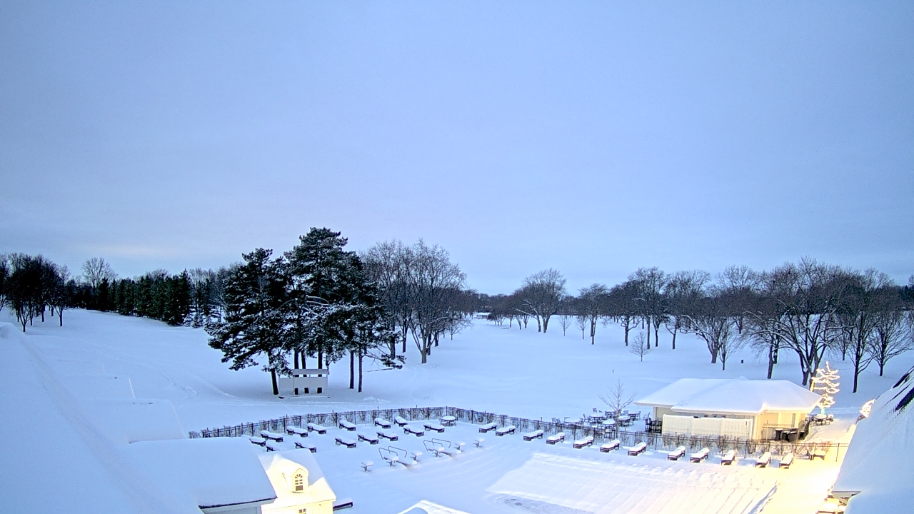 Thumbnail for current weather camera view from Crystal Lake Country Club in Crystal Lake, Illinois