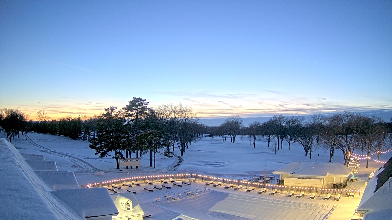 Thumbnail for current weather camera view from Crystal Lake Country Club in Crystal Lake, Illinois