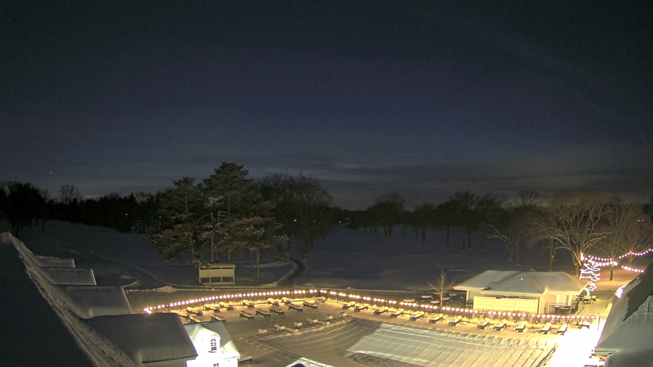 Thumbnail for current weather camera view from Crystal Lake Country Club in Crystal Lake, Illinois