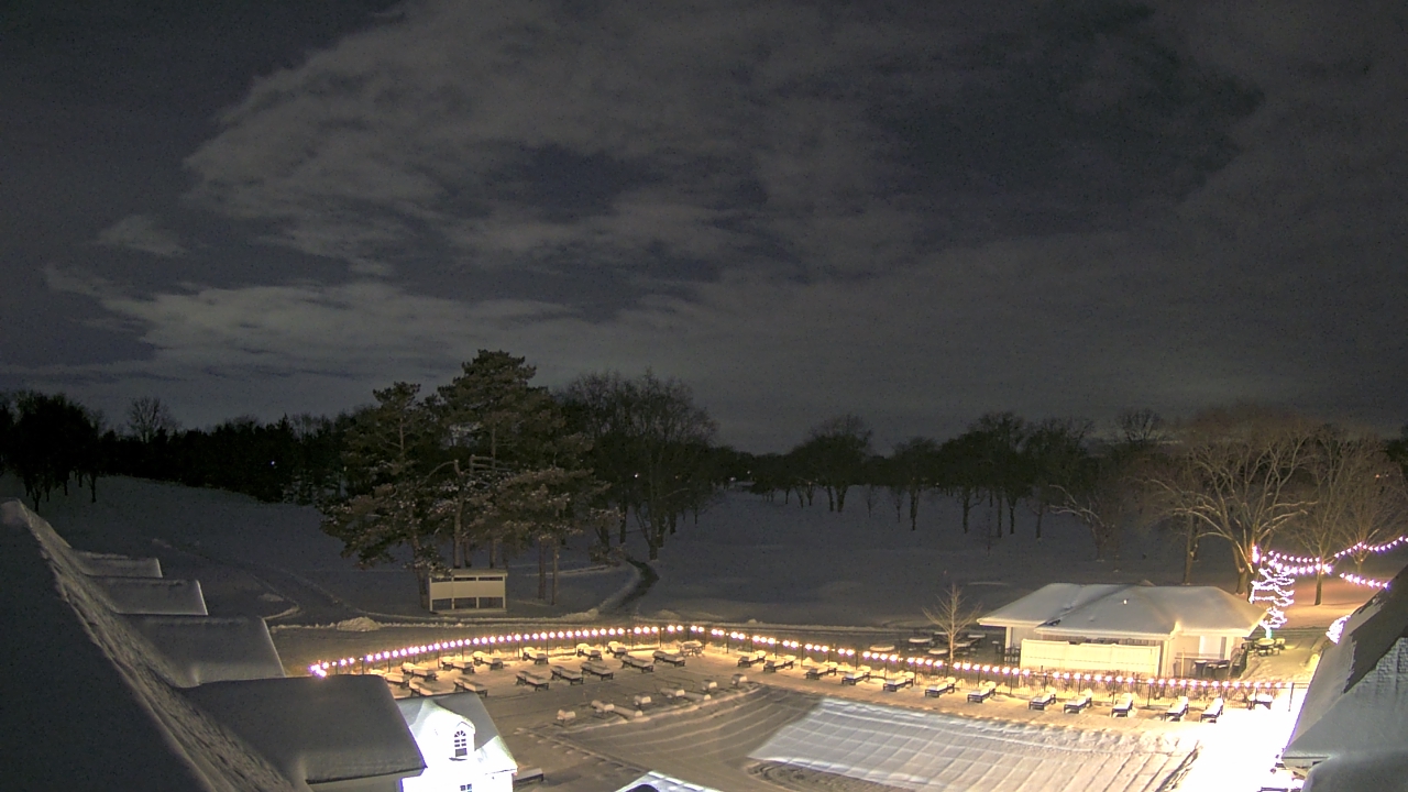 Thumbnail for current weather camera view from Crystal Lake Country Club in Crystal Lake, Illinois