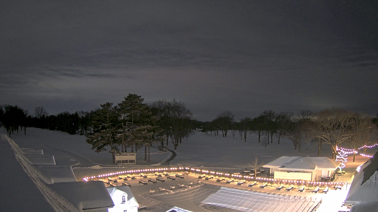 Thumbnail for current weather camera view from Crystal Lake Country Club in Crystal Lake, Illinois