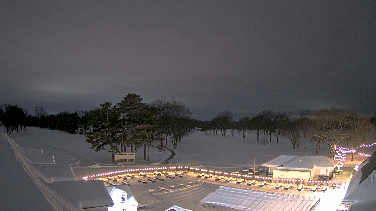 Thumbnail for current weather camera view from Crystal Lake Country Club in Crystal Lake, Illinois