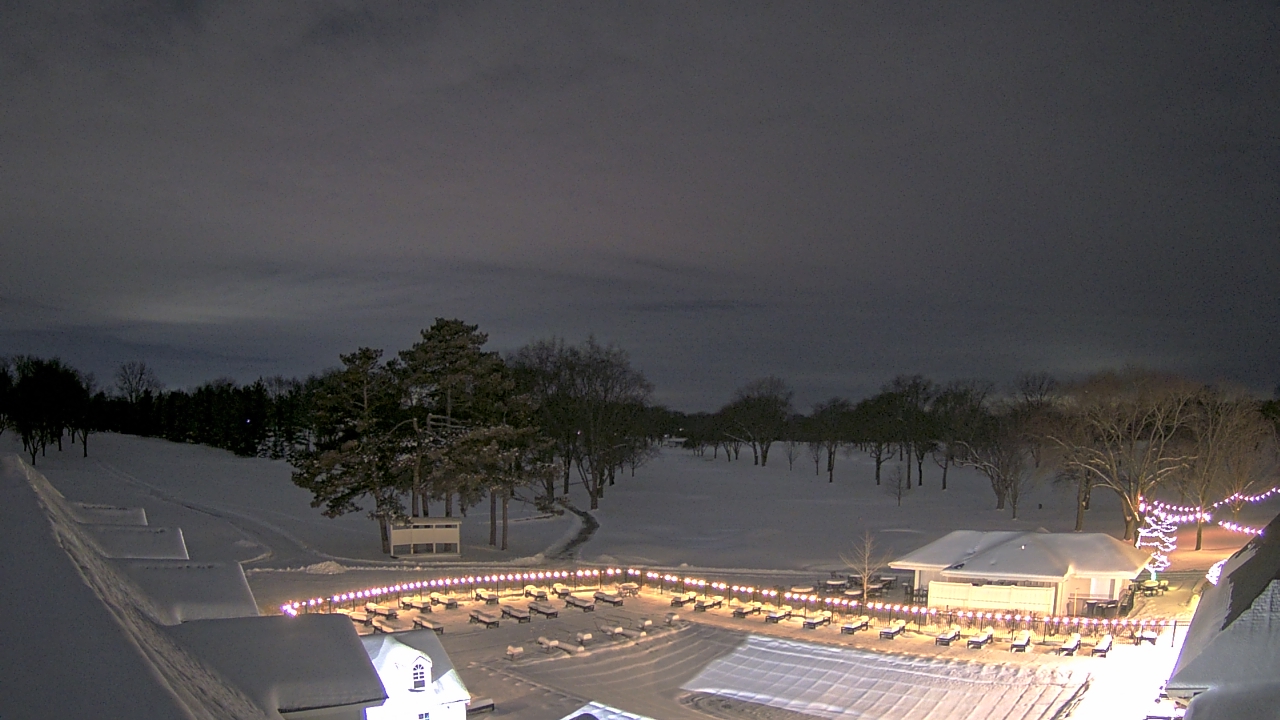 Thumbnail for current weather camera view from Crystal Lake Country Club in Crystal Lake, Illinois