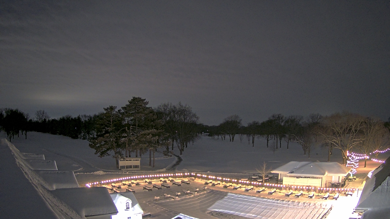 Thumbnail for current weather camera view from Crystal Lake Country Club in Crystal Lake, Illinois