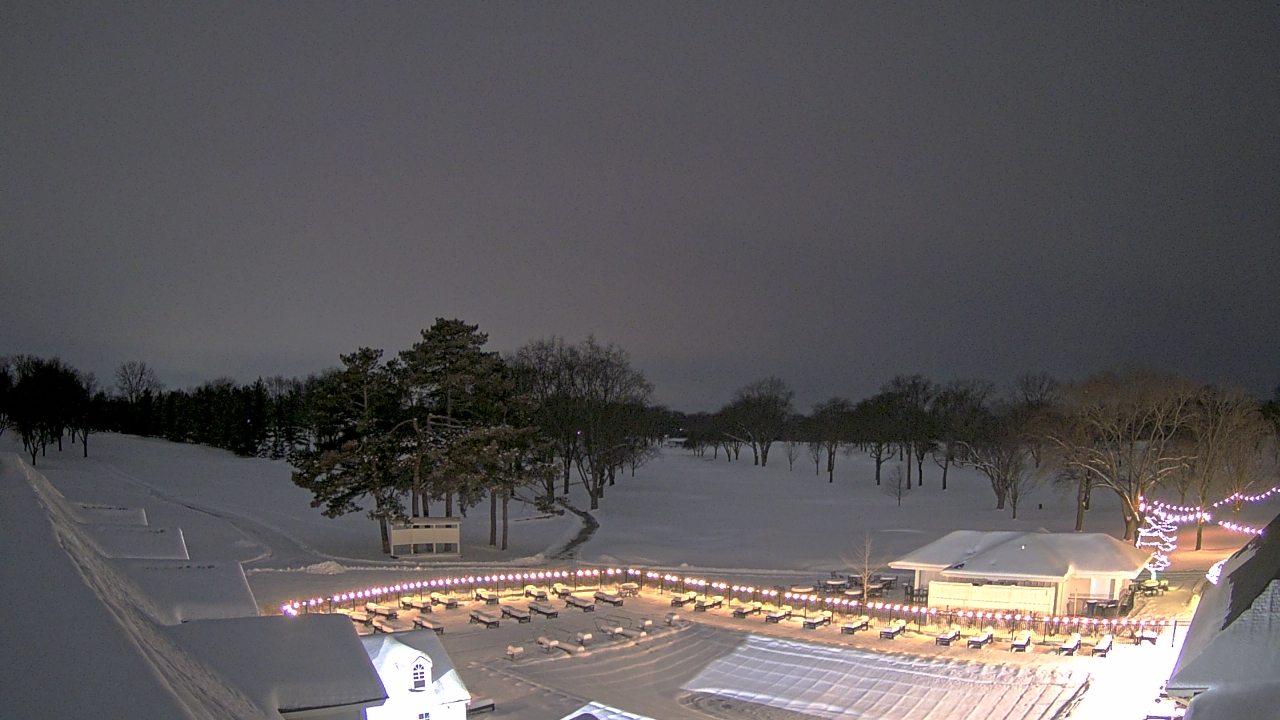 Thumbnail for current weather camera view from Crystal Lake Country Club in Crystal Lake, Illinois