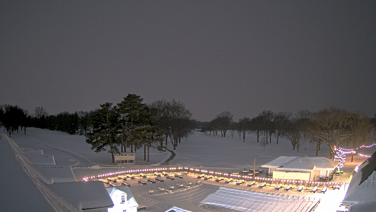 Thumbnail for current weather camera view from Crystal Lake Country Club in Crystal Lake, Illinois