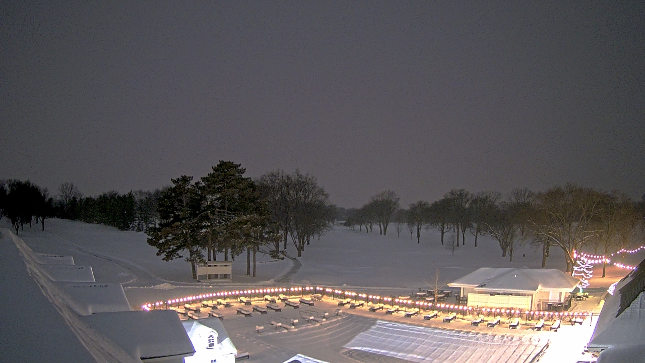 Thumbnail for current weather camera view from Crystal Lake Country Club in Crystal Lake, Illinois