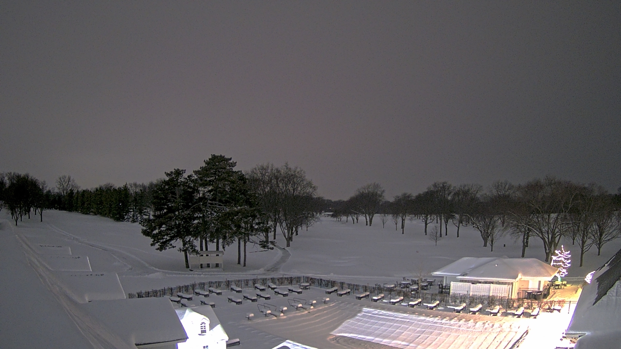 Thumbnail for current weather camera view from Crystal Lake Country Club in Crystal Lake, Illinois