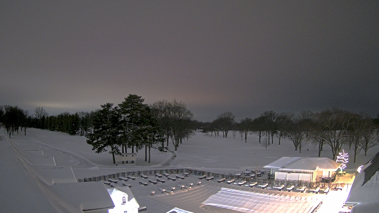 Thumbnail for current weather camera view from Crystal Lake Country Club in Crystal Lake, Illinois