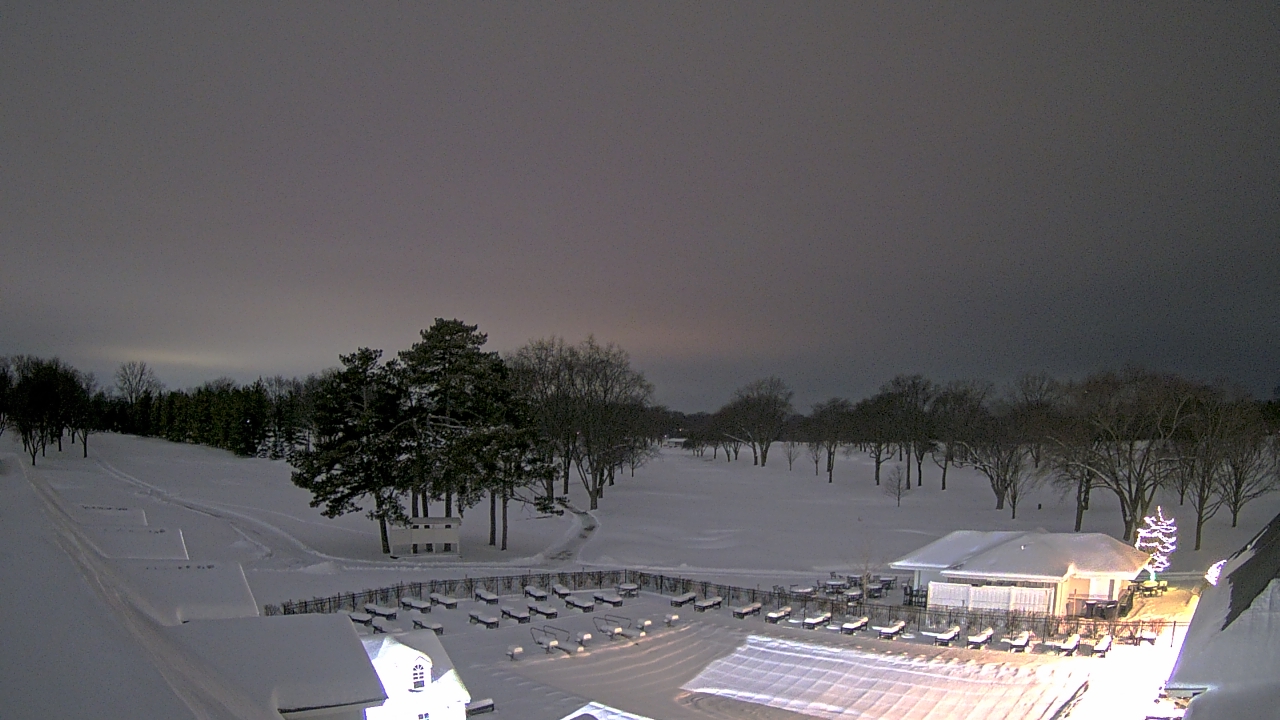 Thumbnail for current weather camera view from Crystal Lake Country Club in Crystal Lake, Illinois