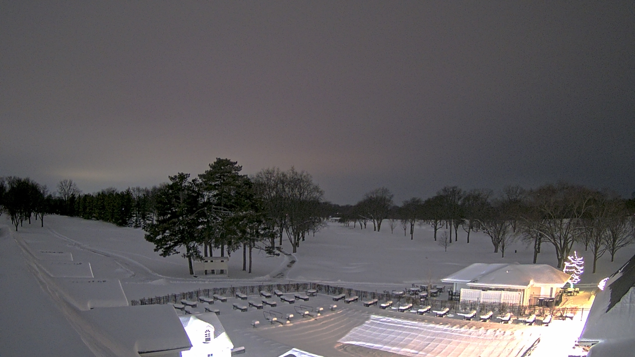 Thumbnail for current weather camera view from Crystal Lake Country Club in Crystal Lake, Illinois