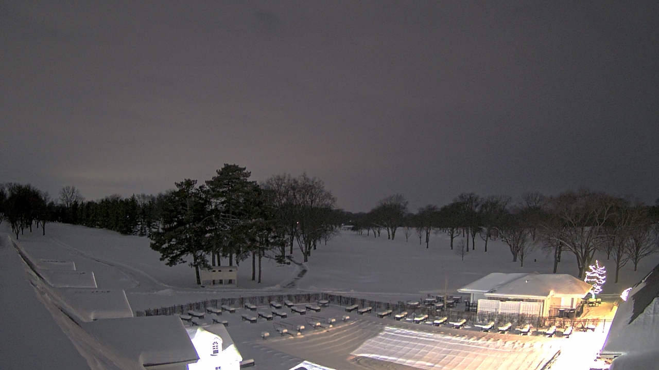 Thumbnail for current weather camera view from Crystal Lake Country Club in Crystal Lake, Illinois