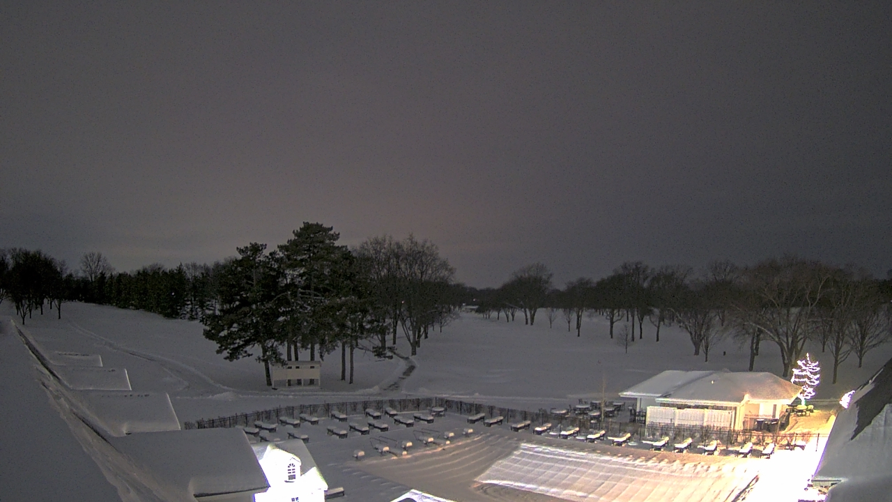 Thumbnail for current weather camera view from Crystal Lake Country Club in Crystal Lake, Illinois