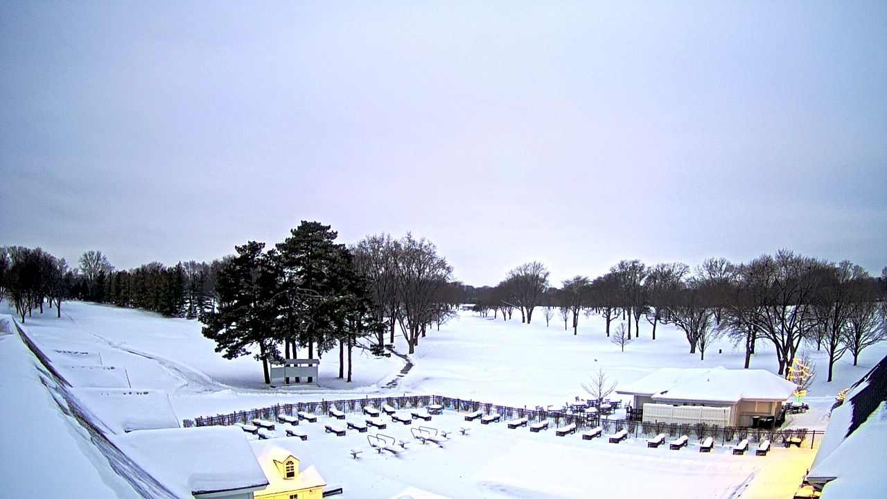 Thumbnail for current weather camera view from Crystal Lake Country Club in Crystal Lake, Illinois