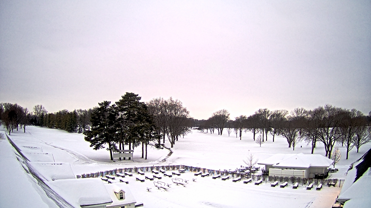 Thumbnail for current weather camera view from Crystal Lake Country Club in Crystal Lake, Illinois