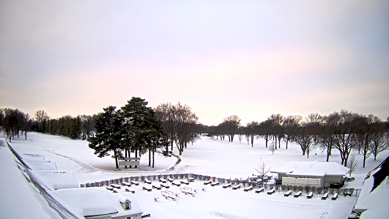 Thumbnail for current weather camera view from Crystal Lake Country Club in Crystal Lake, Illinois